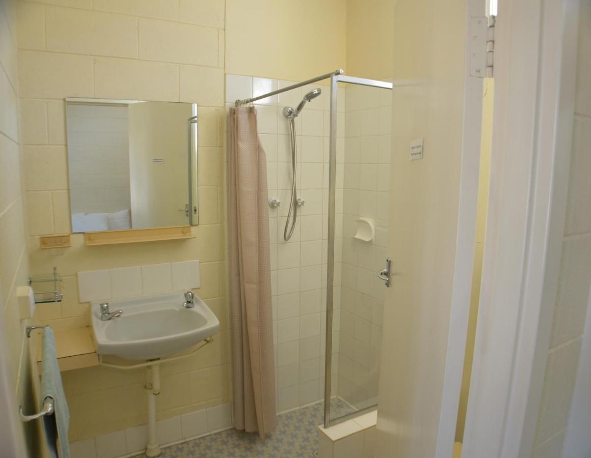 Glossop Motel Winkie Buitenkant foto